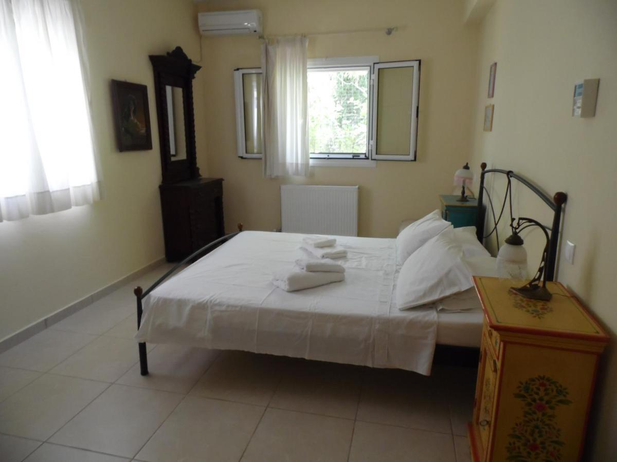 Theni Olive Grove Villa Kato Yerakarion Екстериор снимка
