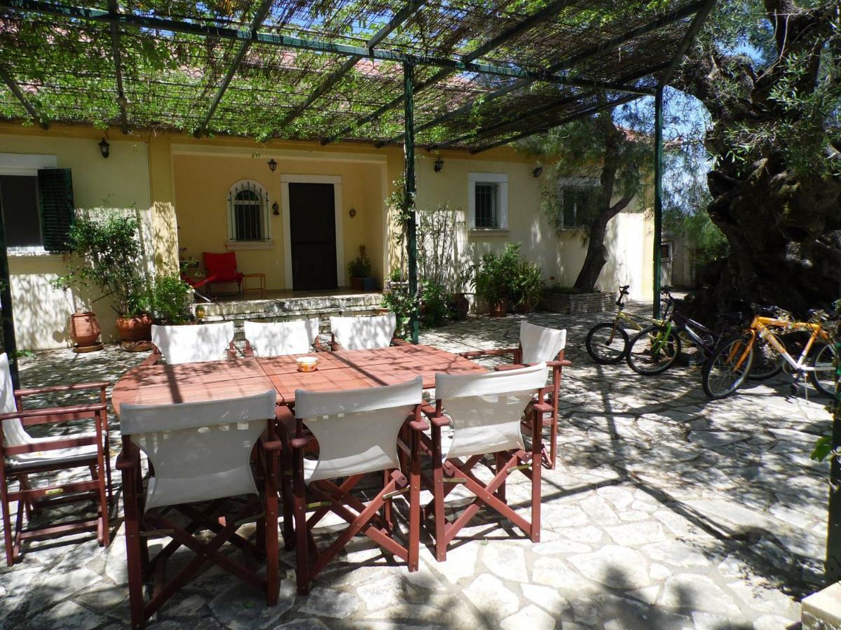 Theni Olive Grove Villa Kato Yerakarion Екстериор снимка